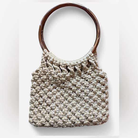 Vintage Cream Crotchet Bag with Wooden Handles - Picture 4 of 5